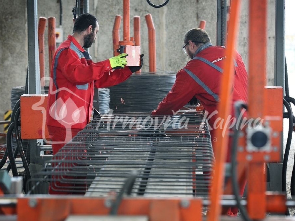 Armovňa Nitra - Výroba armokošov - Viazanie armokošov do základových pásov, prekladov, vencov, pätieka a stĺpov